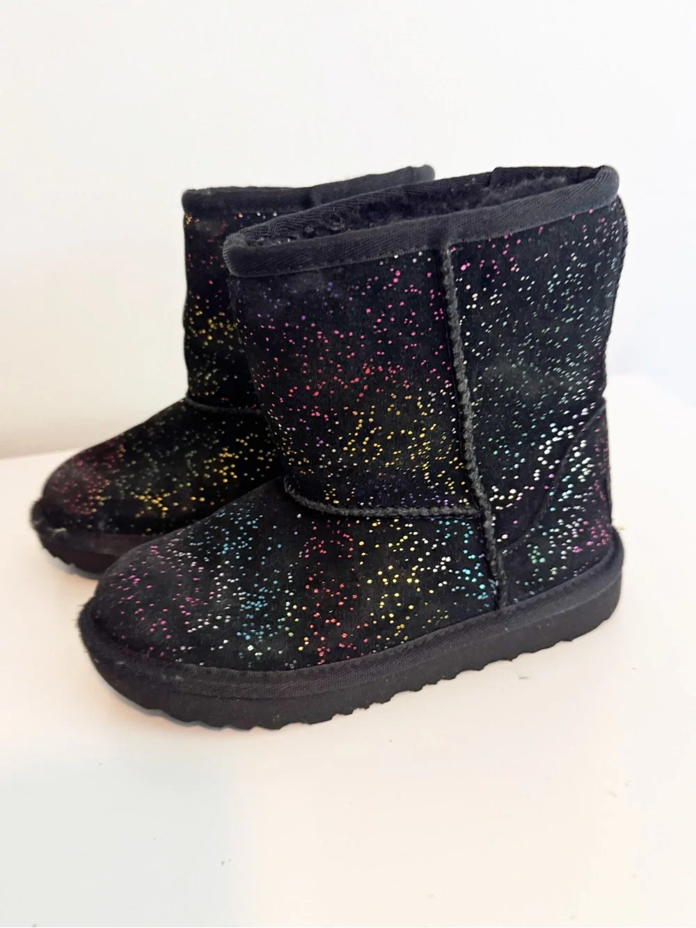 UGG Kids' Classic II Shimmer Sky boots size 11